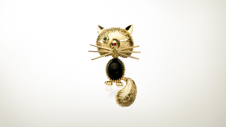 Bijou chat : clip de Van Cleef and Arpels® Chat malicieux 1954